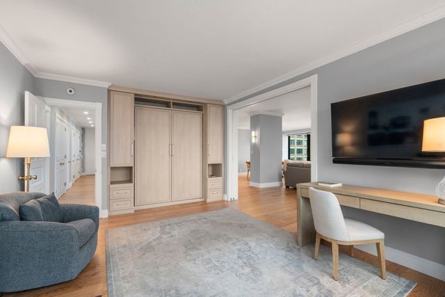 65 East India Row 27F, Boston, MA 02110