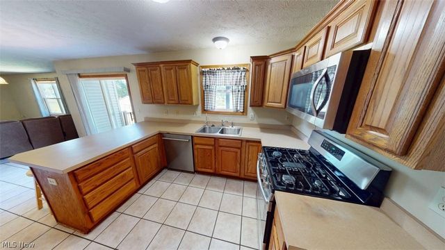 3333 Sunnybrook, Kent, OH 44278