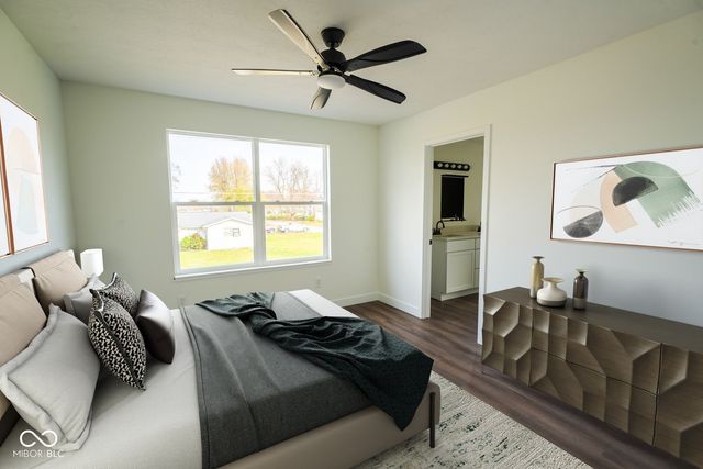 1025 N 9th Street, Elwood, IN 46036