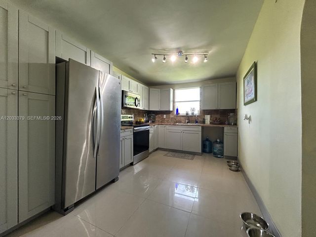 12098 SW 197th Ave, Miami, FL 33196