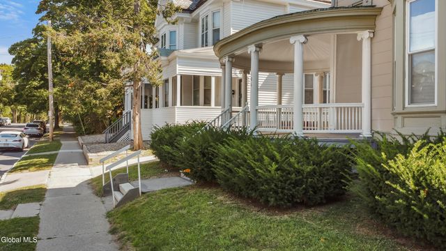 102 S Lake Avenue, Albany, NY 12208