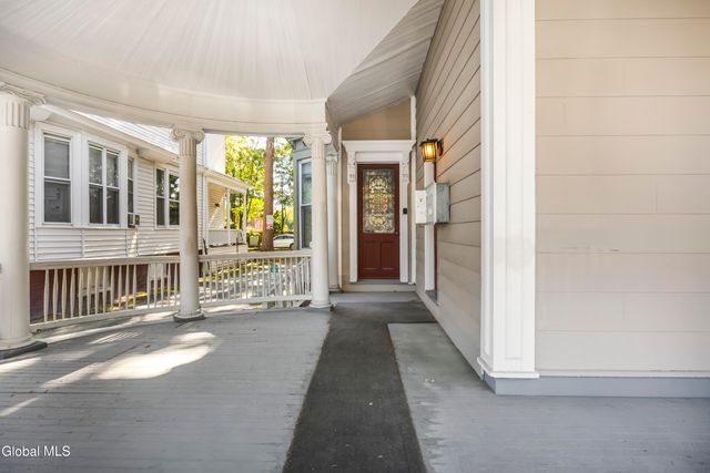 102 S Lake Avenue, Albany, NY 12208