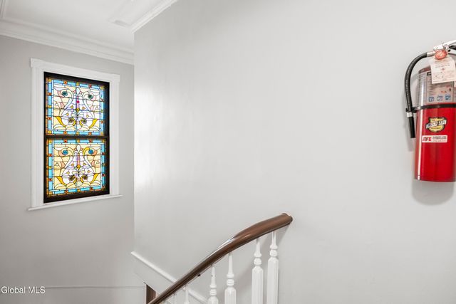 102 S Lake Avenue, Albany, NY 12208