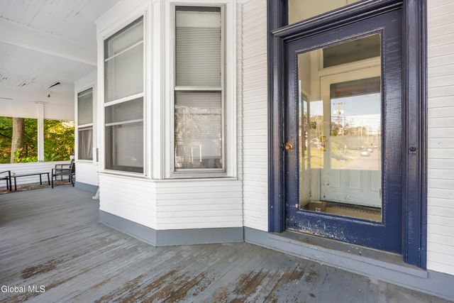 102 S Lake Avenue, Albany, NY 12208