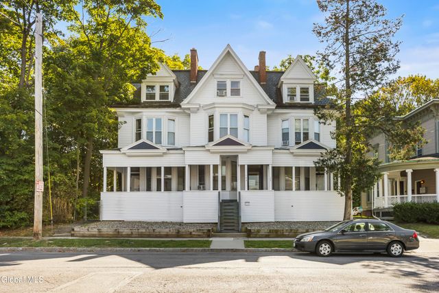 102 S Lake Avenue, Albany, NY 12208