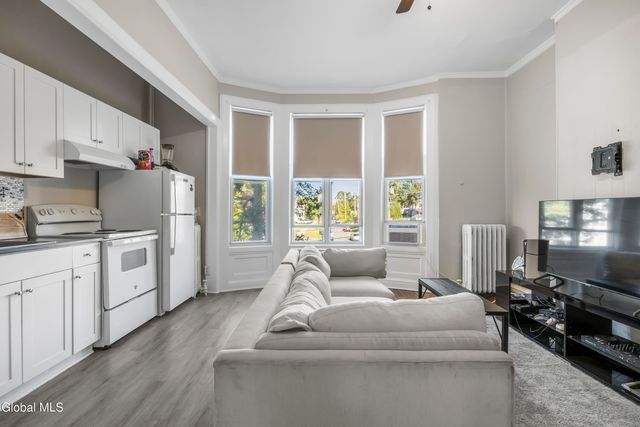 102 S Lake Avenue, Albany, NY 12208