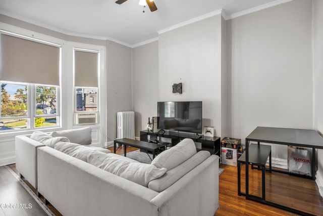 102 S Lake Avenue, Albany, NY 12208