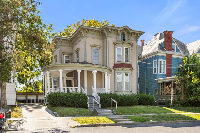 102 S Lake Avenue, Albany, NY 12208