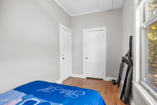 102 S Lake Avenue, Albany, NY 12208