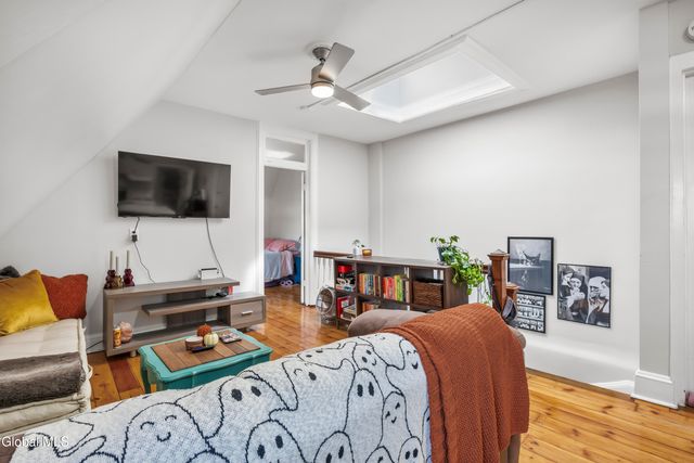 102 S Lake Avenue, Albany, NY 12208