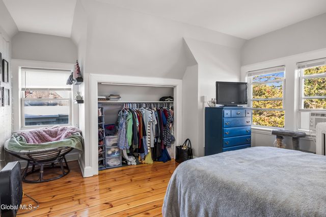 102 S Lake Avenue, Albany, NY 12208