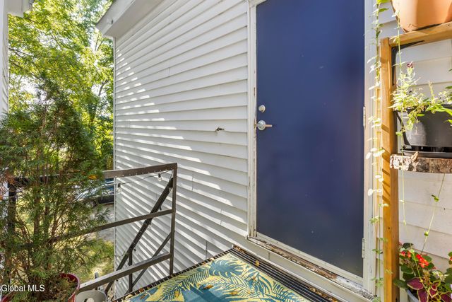 102 S Lake Avenue, Albany, NY 12208