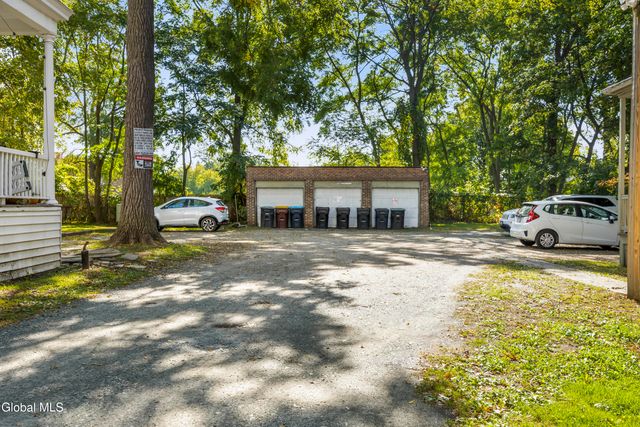 102 S Lake Avenue, Albany, NY 12208