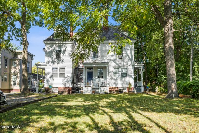 102 S Lake Avenue, Albany, NY 12208