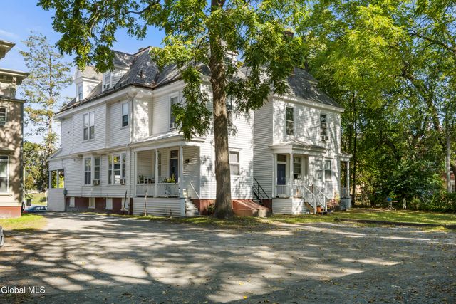 102 S Lake Avenue, Albany, NY 12208