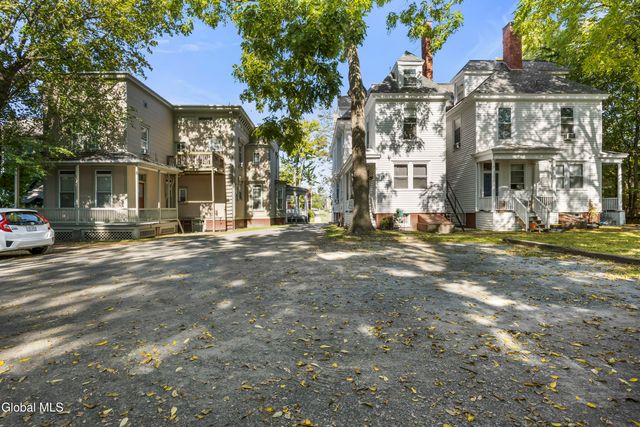 102 S Lake Avenue, Albany, NY 12208