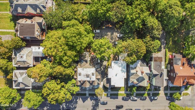 102 S Lake Avenue, Albany, NY 12208