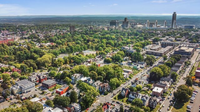 102 S Lake Avenue, Albany, NY 12208