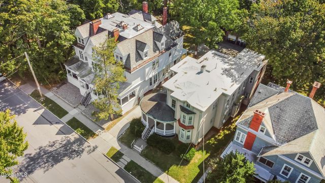 102 S Lake Avenue, Albany, NY 12208