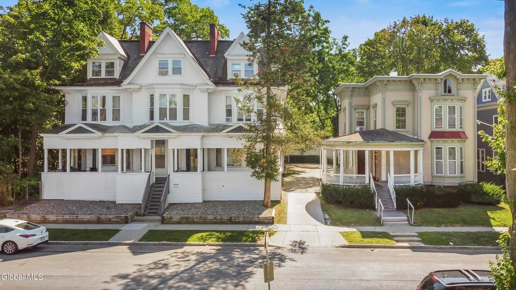 102 S Lake Avenue, Albany, NY 12208