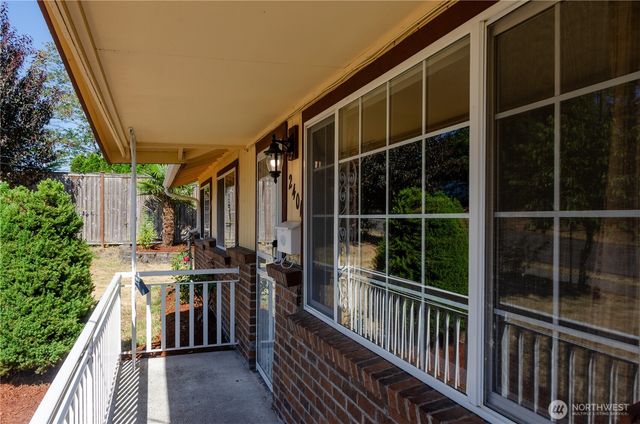 2401 S 62nd Street, Tacoma, WA 98409