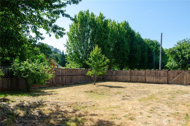 2401 S 62nd Street, Tacoma, WA 98409