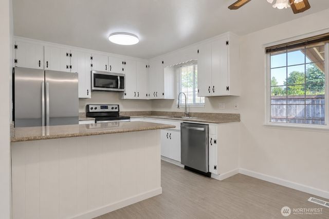 2401 S 62nd Street, Tacoma, WA 98409