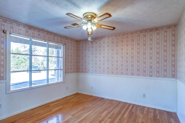 1433 Gravel Lick Branch Road, Waco, KY 40385