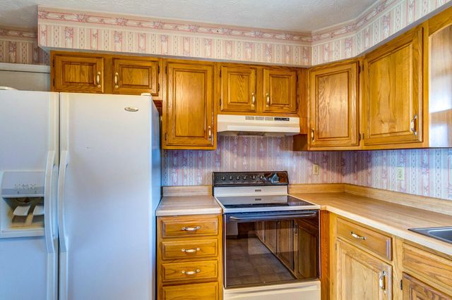 1433 Gravel Lick Branch Road, Waco, KY 40385