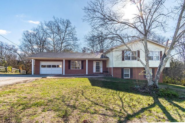1433 Gravel Lick Branch Road, Waco, KY 40385