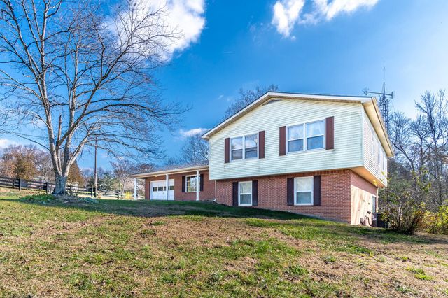 1433 Gravel Lick Branch Road, Waco, KY 40385