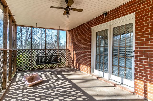 1433 Gravel Lick Branch Road, Waco, KY 40385