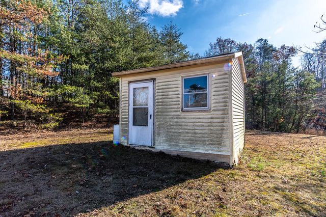 1433 Gravel Lick Branch Road, Waco, KY 40385