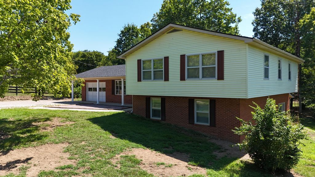 1433 Gravel Lick Branch Road, Waco, KY 40385