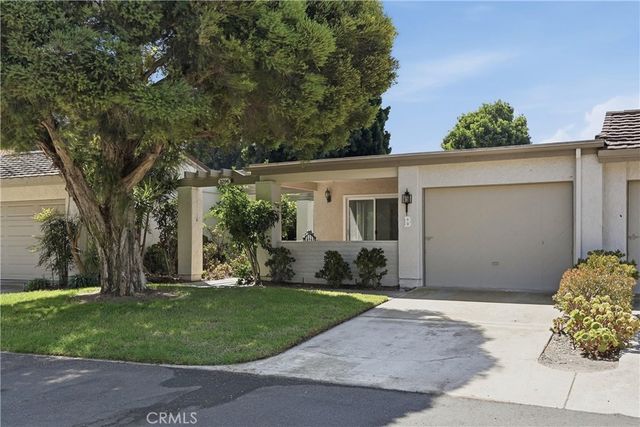 3296 San Amadeo B, Laguna Woods, CA 92637