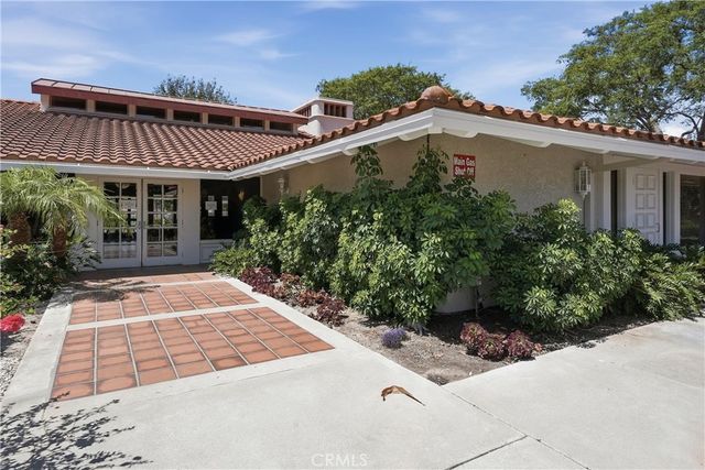 3296 San Amadeo B, Laguna Woods, CA 92637