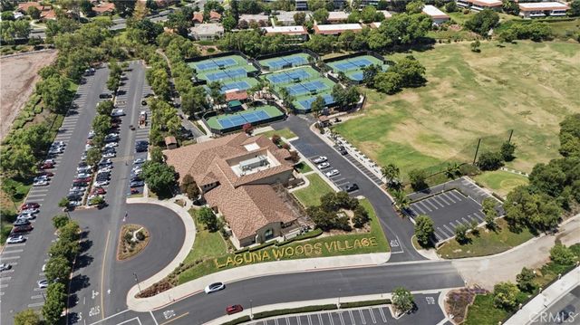 3296 San Amadeo B, Laguna Woods, CA 92637