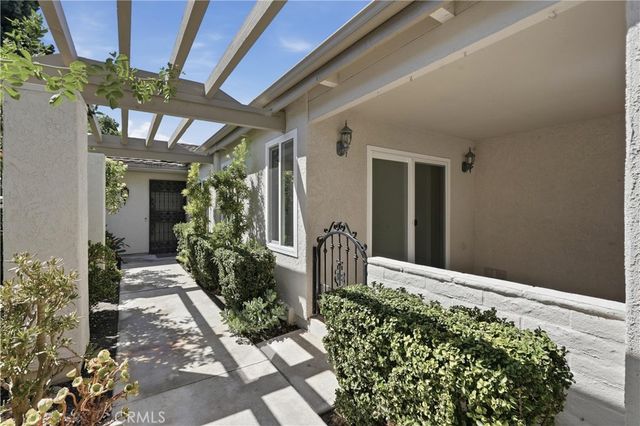 3296 San Amadeo B, Laguna Woods, CA 92637