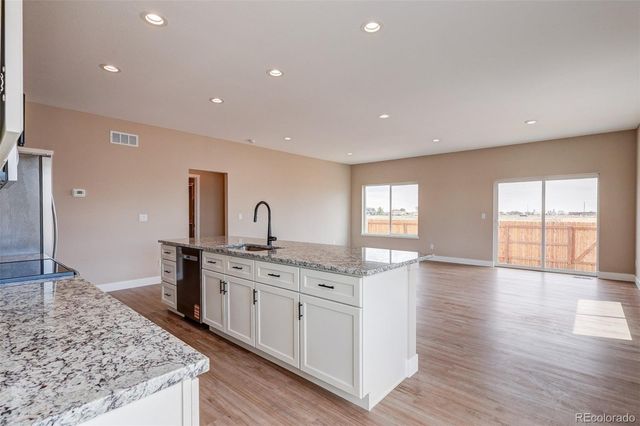 408 Molly Lane, Fort Morgan, CO 80701