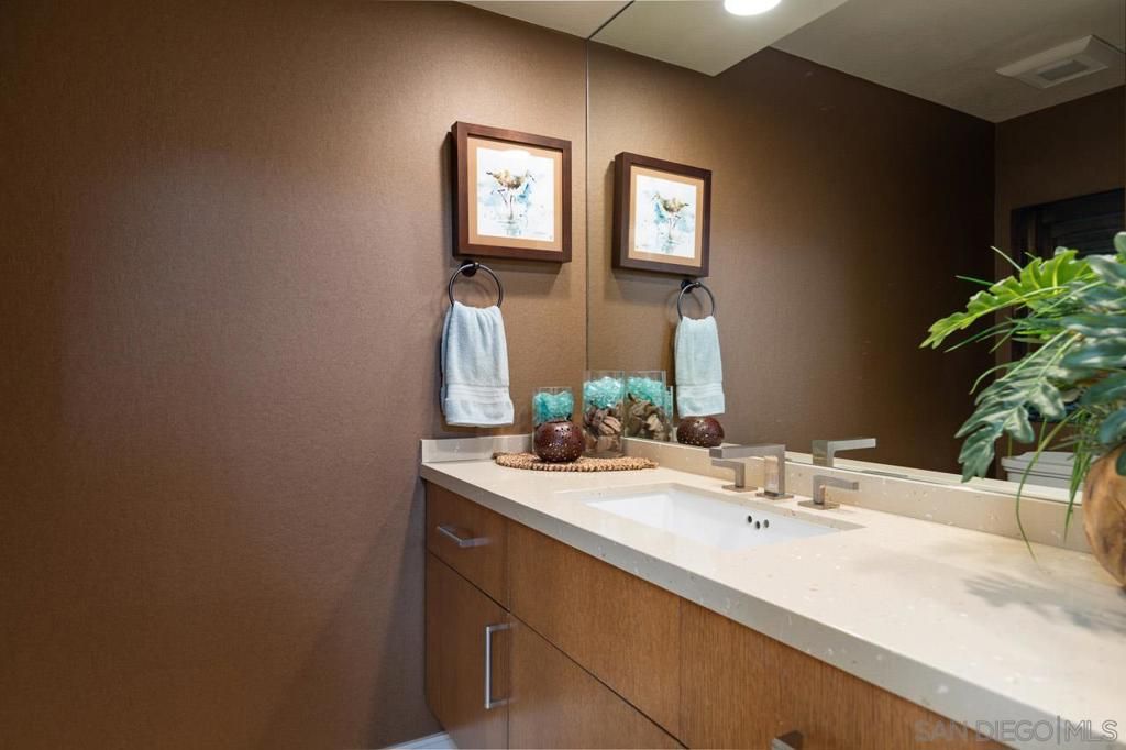 Image 16 of property listing at 3786 Paseo Vista Famosa, Rancho Santa Fe, CA 92091