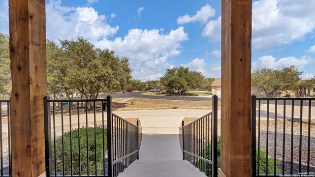 725 Winding View, New Braunfels, TX 78132