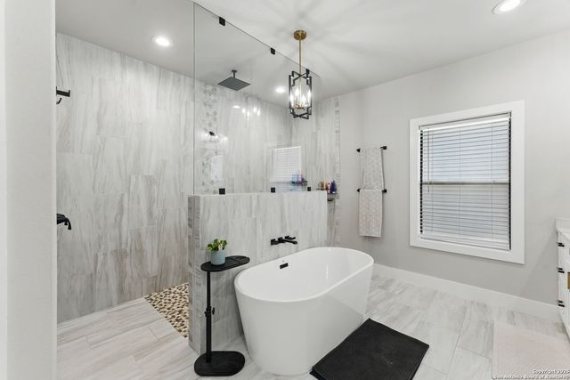 725 Winding View, New Braunfels, TX 78132