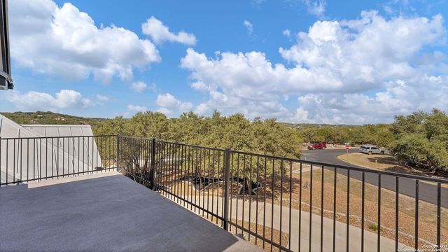 725 Winding View, New Braunfels, TX 78132