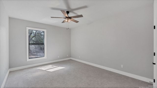 725 Winding View, New Braunfels, TX 78132