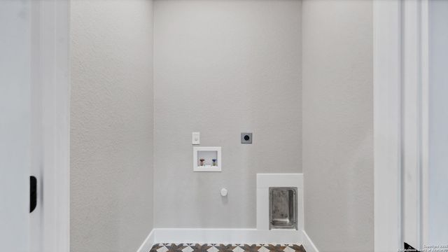 725 Winding View, New Braunfels, TX 78132