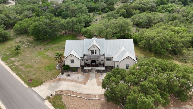725 Winding View, New Braunfels, TX 78132