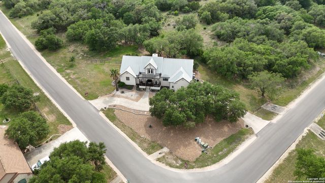 725 Winding View, New Braunfels, TX 78132