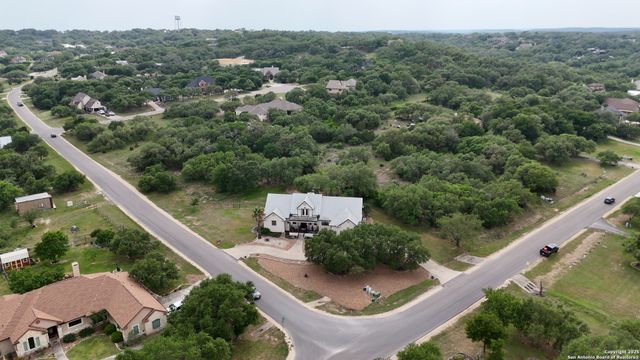 725 Winding View, New Braunfels, TX 78132