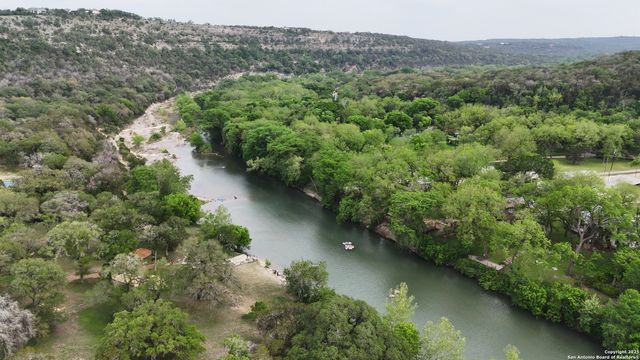 725 Winding View, New Braunfels, TX 78132