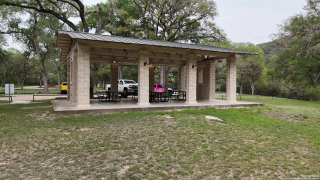 725 Winding View, New Braunfels, TX 78132